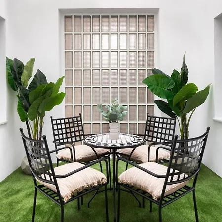 Magno Apartments Patios De O'Donnell Seville Exterior photo